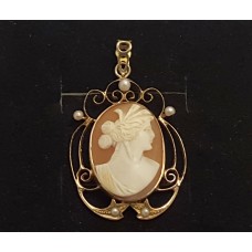 SOLD  VINTAGE CAMEO PENDANT