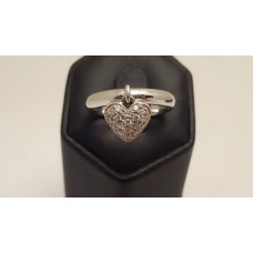 18ct WHITE GOLD RING with DIAMOND set HEART